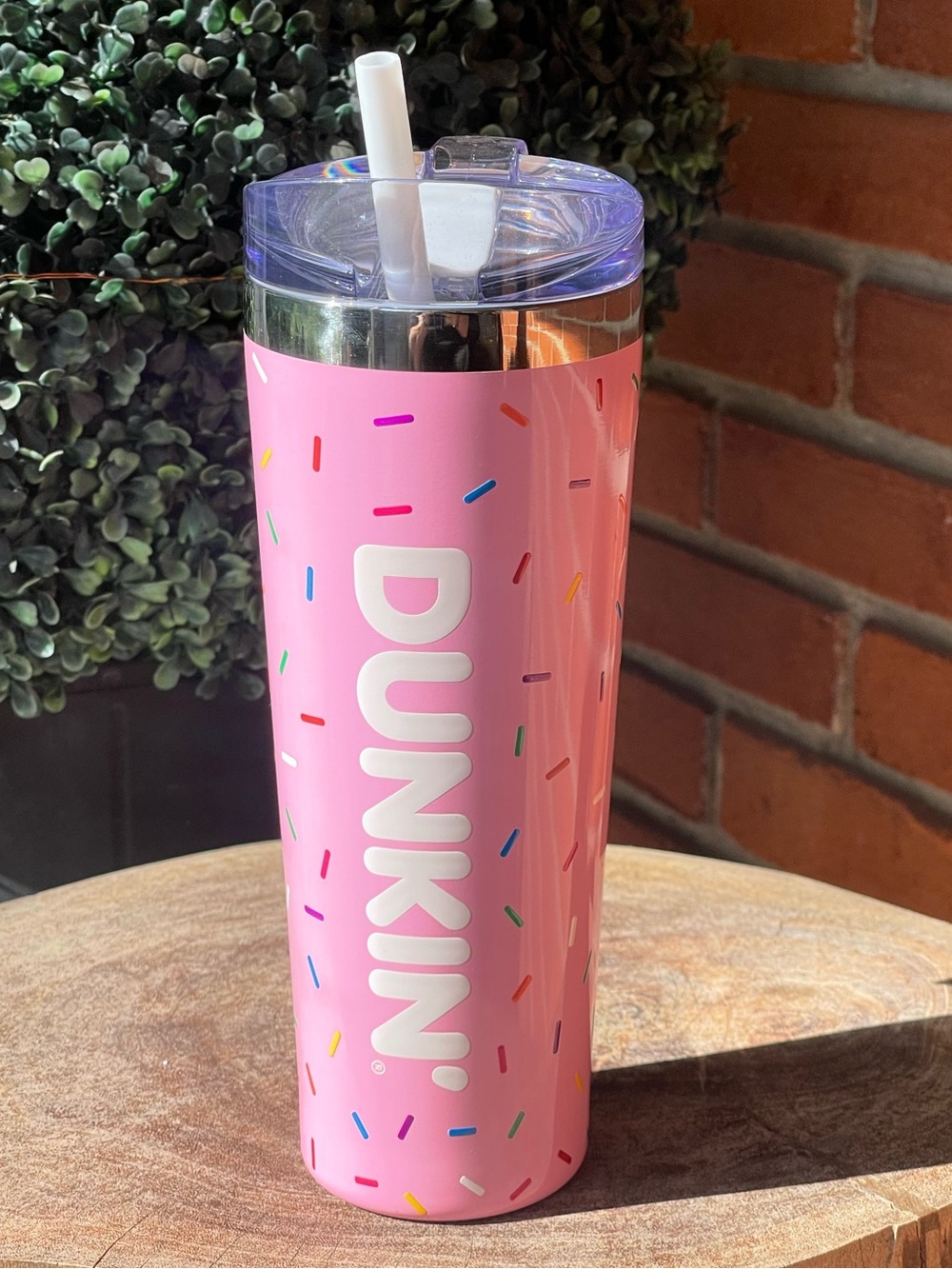 New DUNKIN Dunkin' Pink Sprinkles Stainless Sipper (24oz.) 2024 Release Tumbler